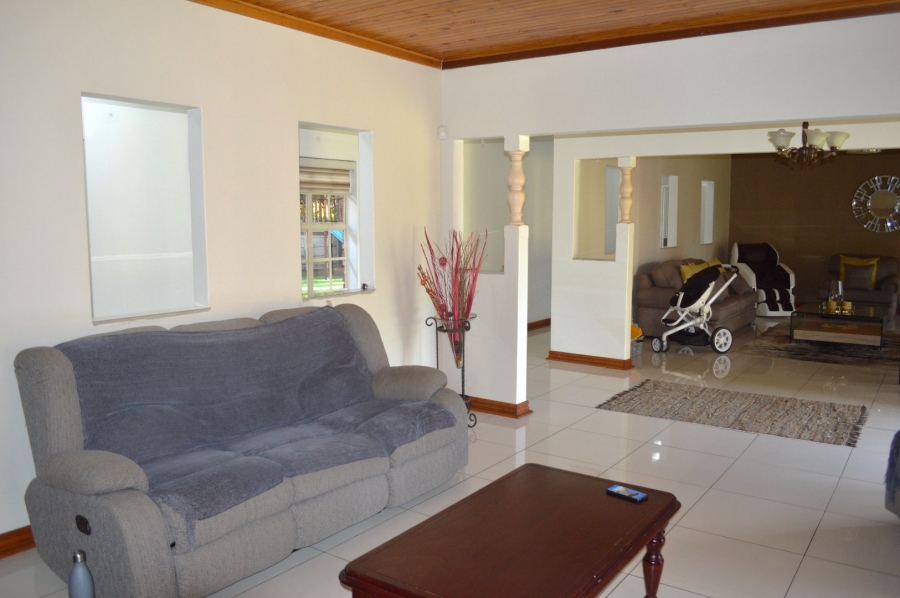4 Bedroom Property for Sale in Flamwood North West